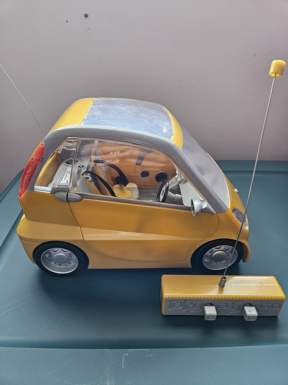 Bratz Tokyo A Go Go RC Car - WORKS TESTED